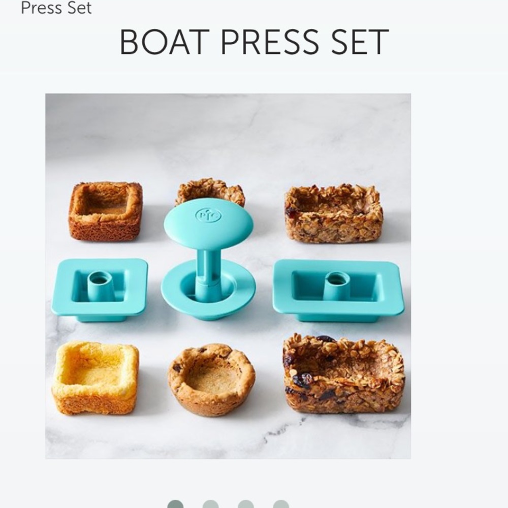 Pampered Chef Boat Press Set